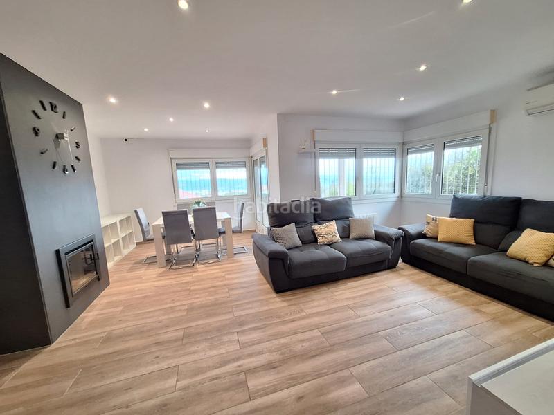 Foto 4d3f9fe8-7979-4a59-bdb6-3645a756c482. Chalet con piscina y buenas vistas! en Abrera