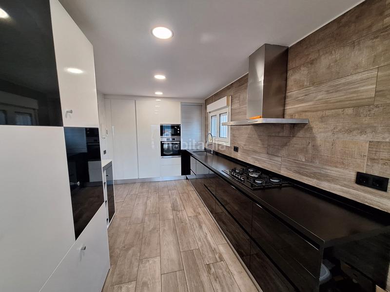 Foto 4f70ee9d-8a29-47f1-8137-9ecd88447e6c. Chalet con piscina y buenas vistas! en Abrera