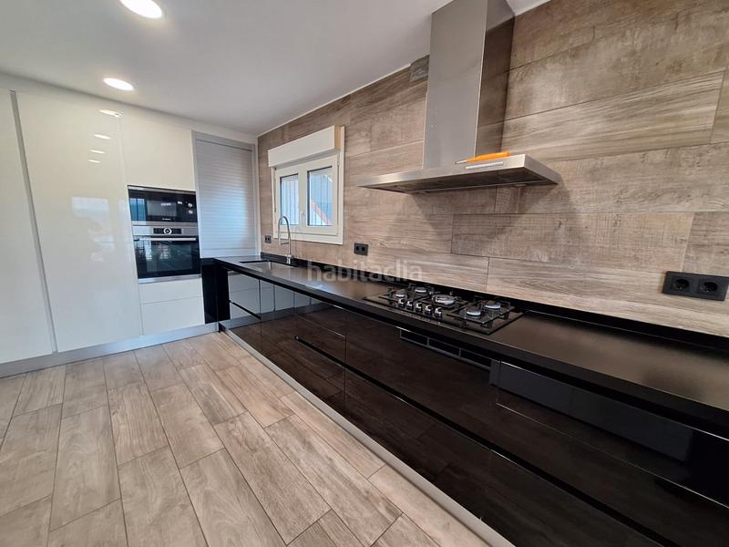 Foto b5532def-7756-4f16-a8c5-459f4e459e23. Chalet con piscina y buenas vistas! en Abrera