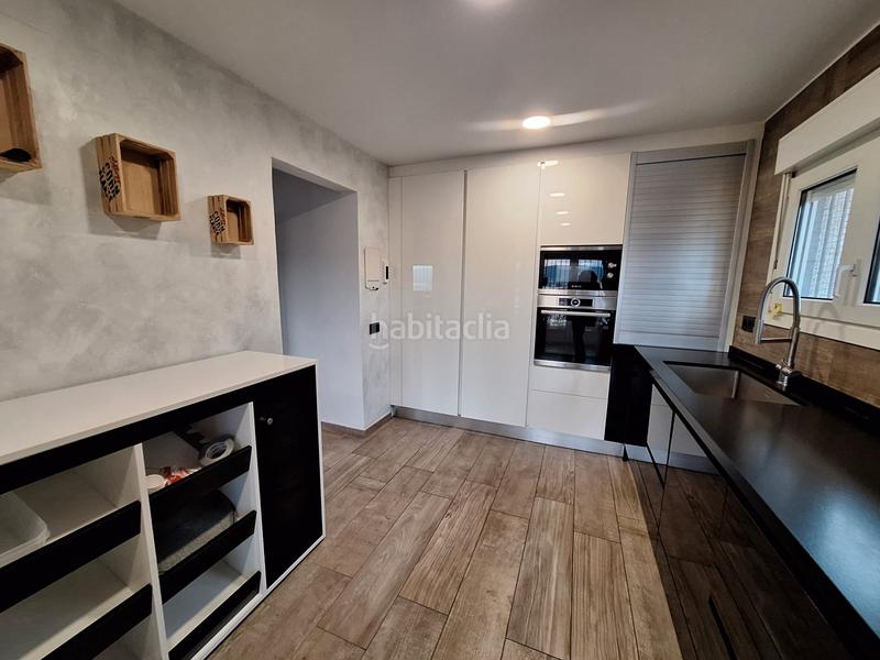 Foto cf20cadb-9441-46af-81d1-4b3ceab3913f. Chalet con piscina y buenas vistas! en Abrera