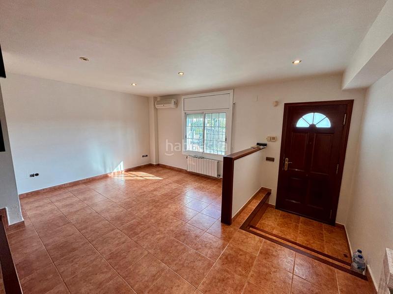 Foto 0110c4c0-3bcc-4680-94b3-79d8f4a411ad. Chalet avec cheminée chauffage parking dans Subirats