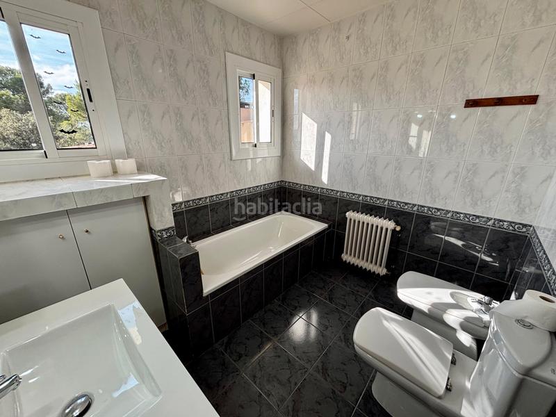 Foto 0ea5065c-ddbe-4520-a20a-c2cd977b129e. Chalet avec cheminée chauffage parking dans Subirats