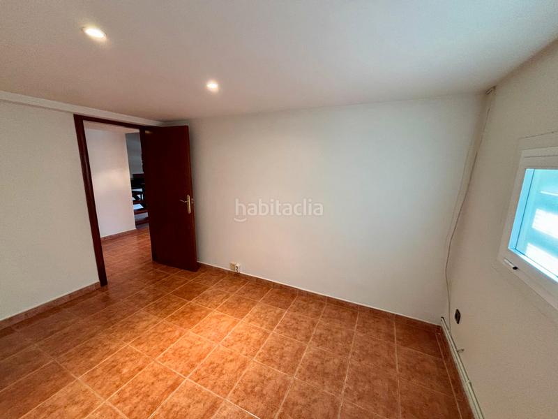 Foto 29035fa9-be0f-4961-984e-d2beabf6d98f. Chalet avec cheminée chauffage parking dans Subirats