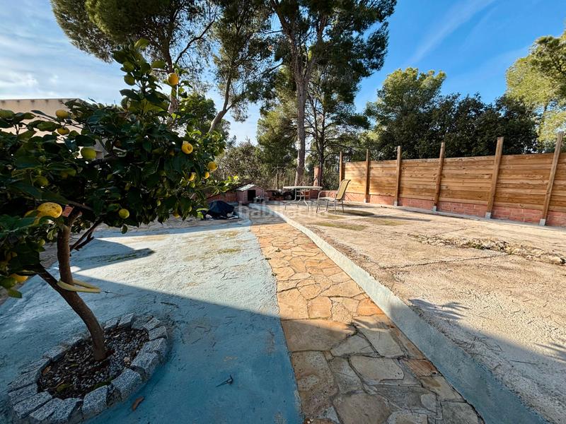 Foto 424c2271-5e53-4f51-b5d9-dafed2aef9ca. Chalet avec cheminée chauffage parking dans Subirats