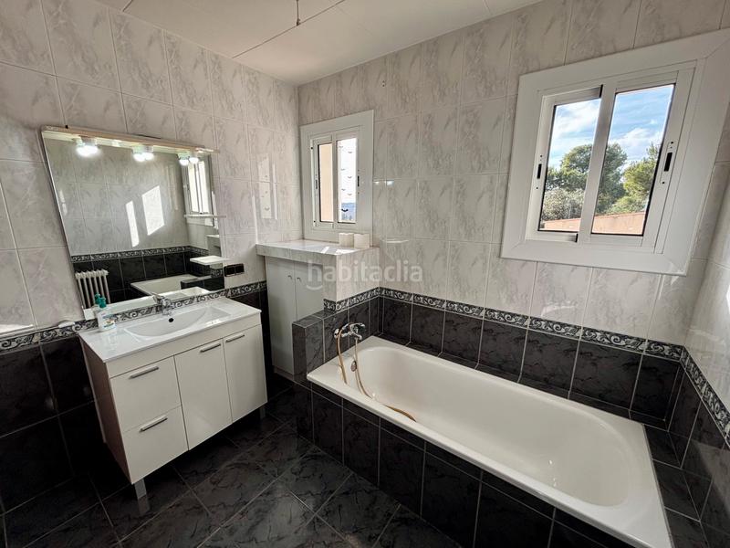 Foto d3fb256b-483d-4766-a883-2858f1aea51c. Chalet avec cheminée chauffage parking dans Subirats