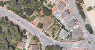 Terreno residenziale  Avinguda vallserrat. Dispone de topografico y anteproyecto