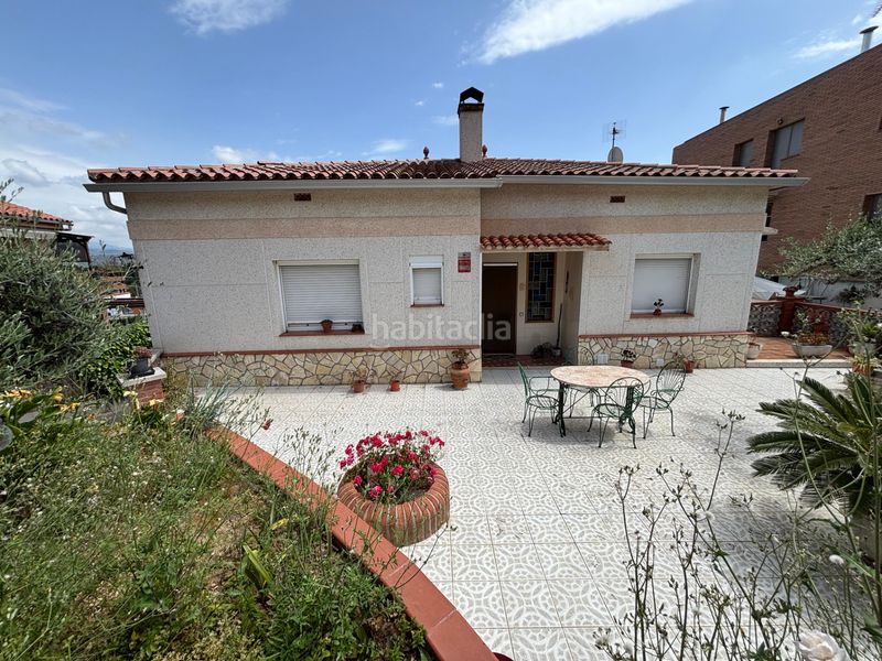 Foto 38f98e72-374f-46a1-abc2-c51b91062d0e. Chalet with fireplace heating parking pool in Sant Esteve Sesrovires