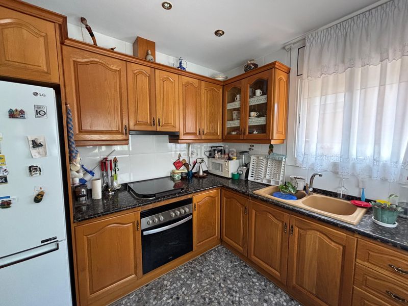 Foto 5868777c-eb8d-416d-8753-536e211c5e54. Chalet with fireplace heating parking pool in Sant Esteve Sesrovires