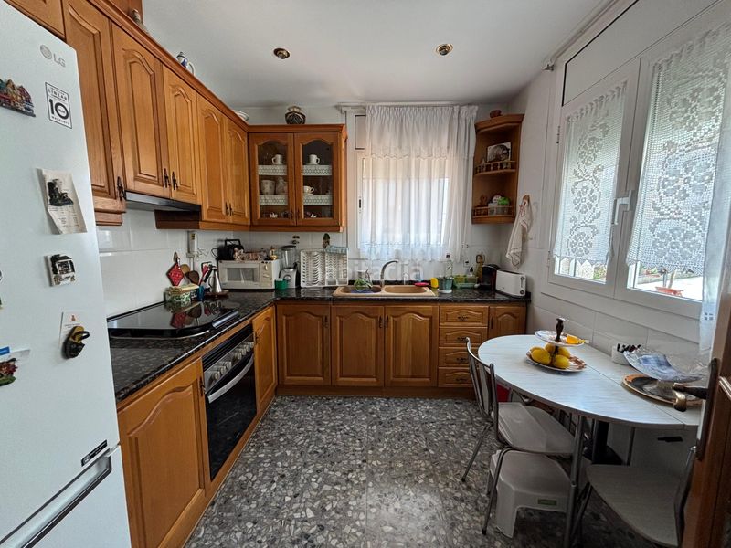 Foto 7caf29b1-4e3b-46b4-80d7-c363d504bb03. Chalet with fireplace heating parking pool in Sant Esteve Sesrovires