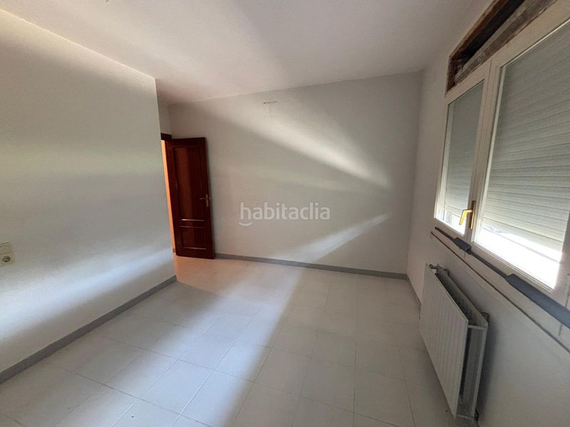 Foto 15b1ce8c-c032-461b-bee4-339d2395a55d. Towny house with heating parking in Sant Esteve Sesrovires