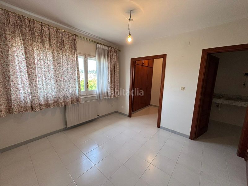 Foto ad4d8eff-2bc2-4888-a19c-e6005ec55fe9. Towny house with heating parking in Sant Esteve Sesrovires