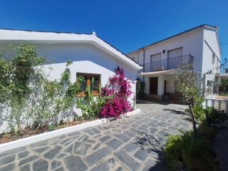 Maison jumelée à Sant Esteve Sesrovires. Adosada con excelentes vistas!