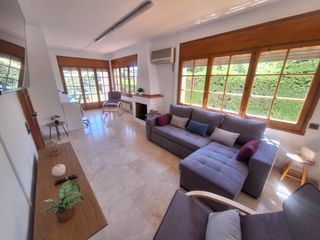 Casa adossada a Sant Esteve Sesrovires. Adosada con excelentes vistas!