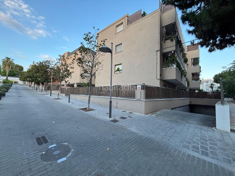 Foto 1eafcdad-47cb-49e1-aad2-b2593c6767a5. Aparcament cotxe a Centre Sant Joan Despí