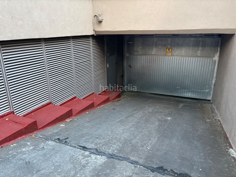 Foto c009fd3d-88b1-4180-8b39-f061b6847575. Aparcament cotxe a Centre Sant Joan Despí