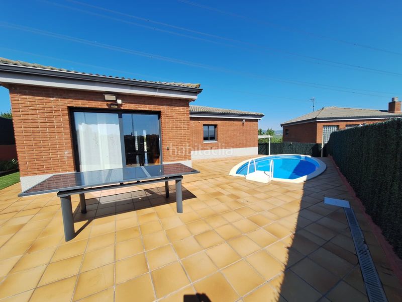 Foto dfddd62c-1b99-44e1-9904-5958a22142ed. Xalet amb calefacció aparcament piscina a Masquefa