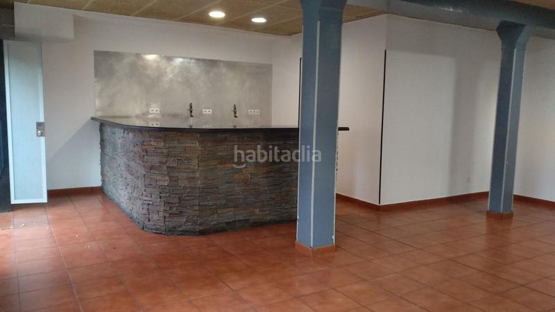 Foto 5201170b-9452-4ae9-9aee-54a04791cde3. Local comercial en carrer poeta ramon torruella 3 en Esparreguera