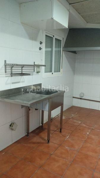 Foto 1a784ac7-1381-4a4d-b473-2ba54d0a324e. Local commercial dans carrer poeta ramon torruella 3 dans Esparreguera