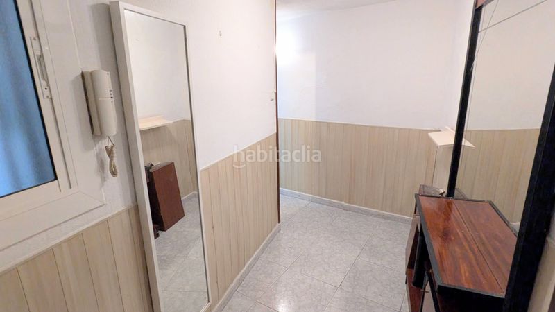 Foto ab0d9424-d1cb-4c42-b429-f88b0f2c6034. Planta baja en Baix Guinardó Barcelona