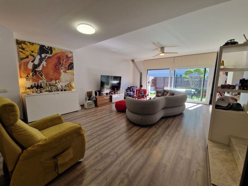 Foto 07ef671e-8463-4134-b2df-cfd88fdc246e. Casa adossada amb calefacció aparcament piscina a Dosrius