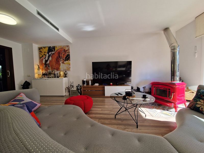 Foto 5828e185-bccd-4c28-8c99-7e8e71bdb232. Casa adossada amb calefacció aparcament piscina a Dosrius