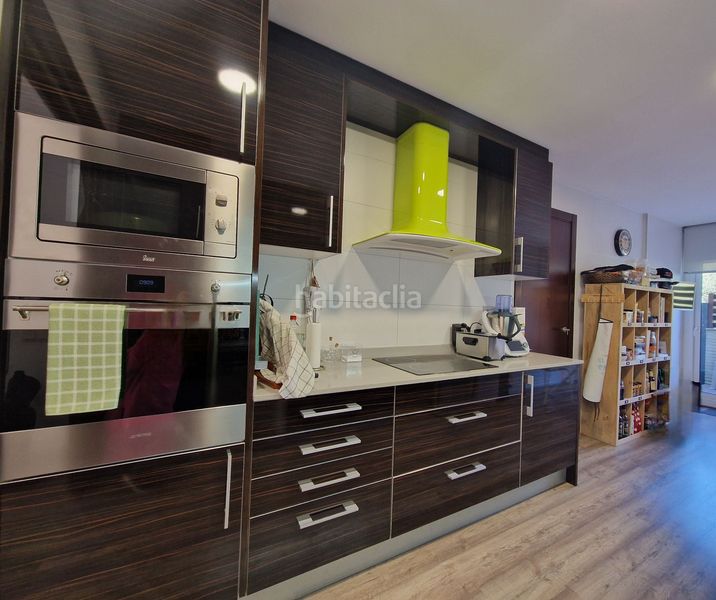 Foto b456d6f3-a903-44a8-a47a-cf88916a609d. Casa adossada amb calefacció aparcament piscina a Dosrius