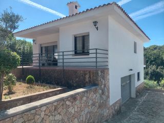 Casa in Can Massuet del Far. Can massuet  casa con terren o llano y bien ubicado