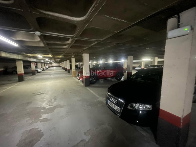 Foto 29b65506-c4c5-4cbf-bef9-3db2fcd960a7. Parking voiture dans Zarzaquemada Leganés