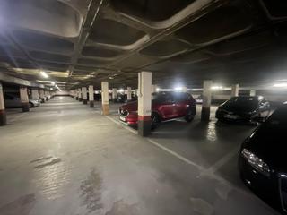 Parking coche  Calle de la rioja. Garaje en venta en calle de la rioja