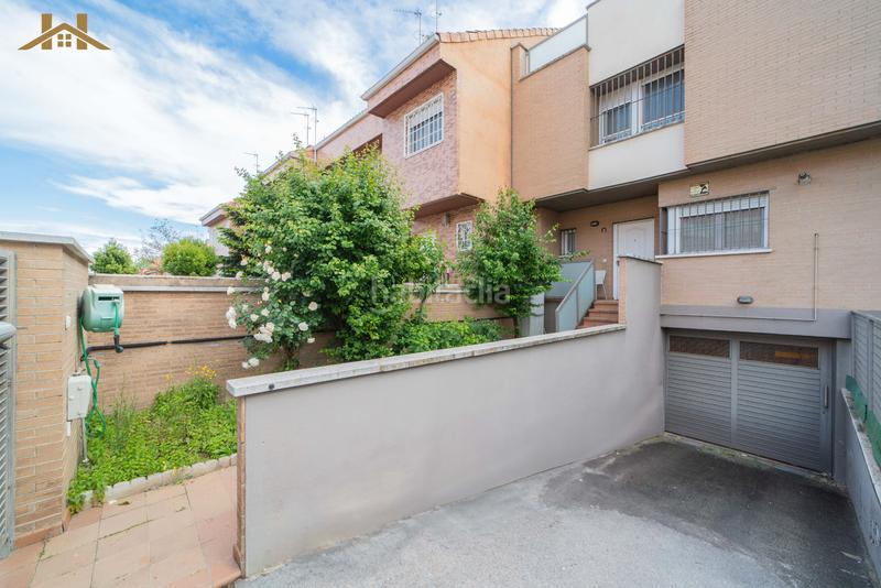 Foto 0313f2b2-41de-4194-87aa-d2f6057d891b. Reihenhaus mit heizung parking in La Fortuna Leganés