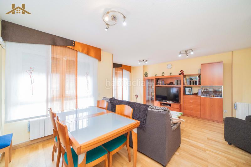 Foto 22b69444-4645-4c10-b1f7-c0bed5d10bdf. Reihenhaus mit heizung parking in La Fortuna Leganés