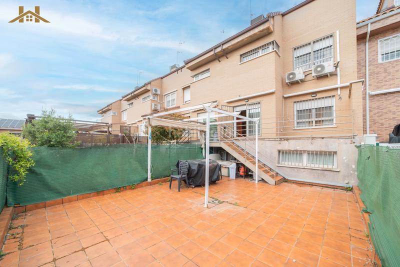 Foto 9b4155f4-da22-4c7f-9baf-f0ffd75bd13f. Reihenhaus mit heizung parking in La Fortuna Leganés