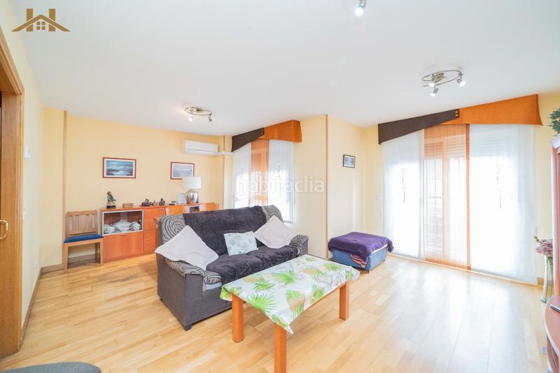 Foto b9fbd5e0-99d5-4793-86a7-2830100a2eac. Reihenhaus mit heizung parking in La Fortuna Leganés