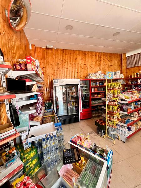 Foto d73f6c1f-89f4-4ff0-87de-10b79ffc291d. Local comercial local en venta en calle de indalecio prieto en Leganés