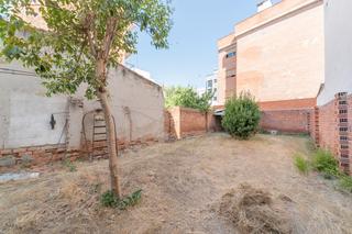 Casa aparellada  Calle villaamil. Chalet pareado en venta en calle villaamil