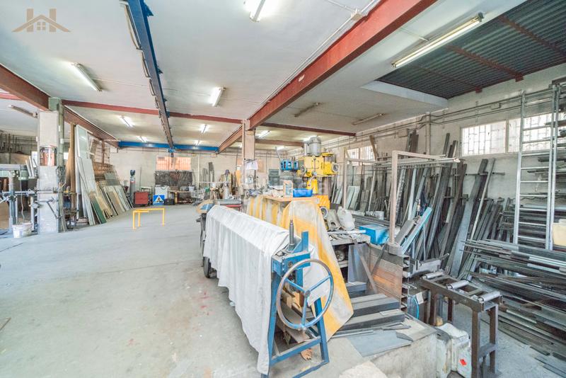 Foto c3c5a45f-a492-4249-88f1-8b67fcb02b0d. Locale commerciale in Valdepelayo-Montepinos-Arroyo Culebro Leganés