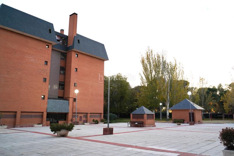 Foto 4a95cf6b-5ba2-4a5d-a298-f6e5295c885d. Pis amb calefacció piscina a Valdepelayo-Montepinos-Arroyo Culebro Leganés