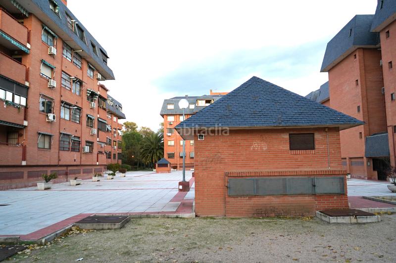 Foto d11bb474-3077-41a6-96a6-b86b53b864e5. Pis amb calefacció piscina a Valdepelayo-Montepinos-Arroyo Culebro Leganés
