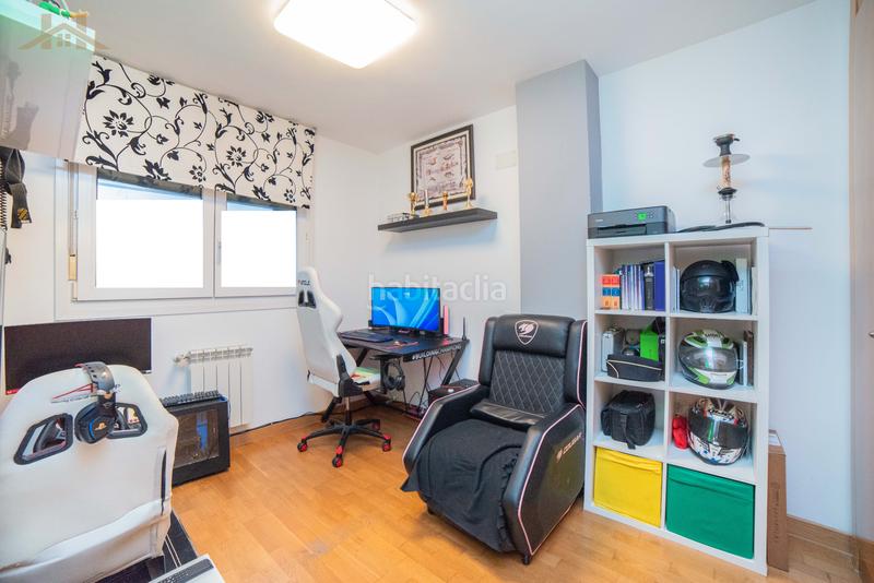 Foto 03da1e0a-79a3-4e1f-861c-d50f88db4879. Àtic amb calefacció aparcament a Urbanizaciones Rivas - Vaciamadrid