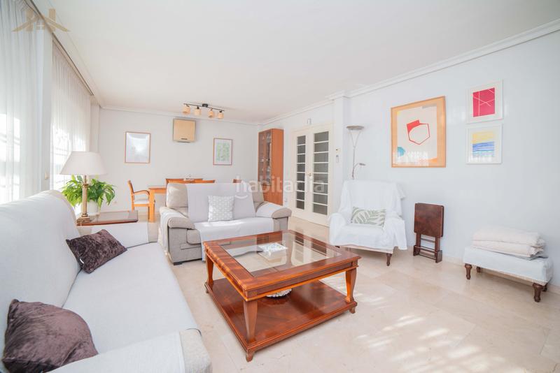 Foto 3dccaeac-1af3-4135-8093-62da73222c51. Chalet con riscaldamento piscina in Urbanizaciones Rivas - Vaciamadrid