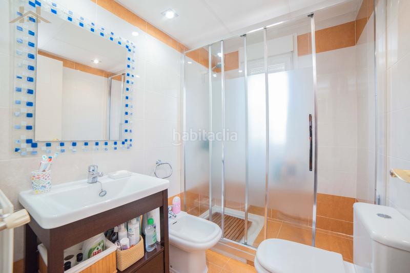 Foto 5267c44f-2ff1-4f0e-8f3f-6d60e00a0ec5. Chalet con riscaldamento piscina in Urbanizaciones Rivas - Vaciamadrid