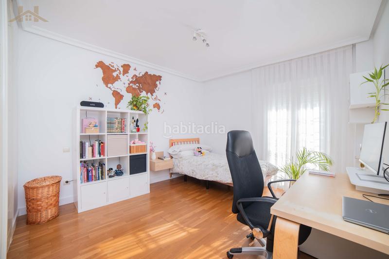 Foto dca5c6a8-8b21-43bf-910d-f521b1dd2c4f. Chalet con riscaldamento piscina in Urbanizaciones Rivas - Vaciamadrid