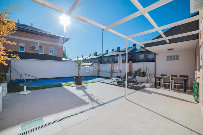 Foto f412a220-5589-4131-bbf4-fd36e33416c4. Chalet con riscaldamento piscina in Urbanizaciones Rivas - Vaciamadrid