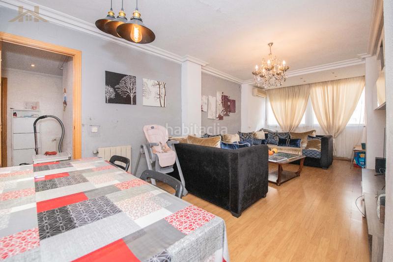 Foto 713243e3-c45f-4cb9-b353-80db15792c3f. Flat in calle de la alcarria 4 in Zarzaquemada Leganés