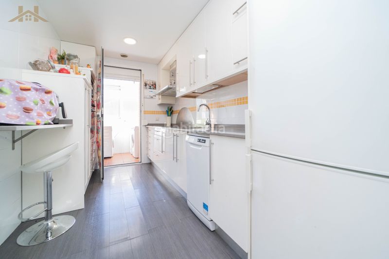 Foto ce67acb5-73c8-4b3d-ad0a-b96bdb6169a1. Pis amb calefacció piscina a Valdepelayo-Montepinos-Arroyo Culebro Leganés