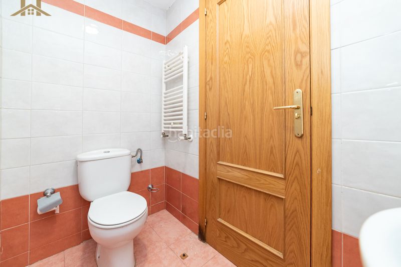 Foto bbc0ff0f-fd0c-41bb-bf4c-c11364967efd. Pis amb calefacció aparcament piscina a Valdepelayo-Montepinos-Arroyo Culebro Leganés