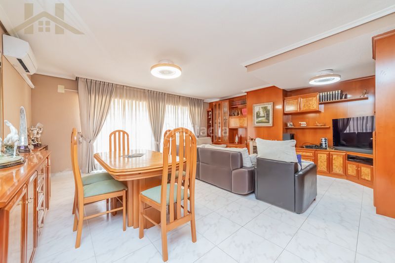 Foto fc4c27ae-b71f-425c-b98d-69d0ceba4001. Casa adossada amb calefacció a Valdepelayo-Montepinos-Arroyo Culebro Leganés