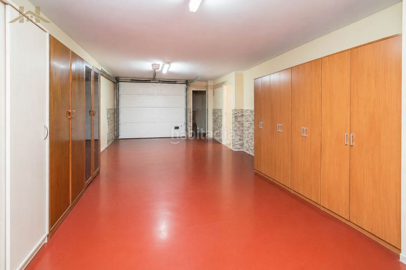 Foto f9736380-2757-4b17-b18e-b224db5026d3. Casa aparellada amb calefacció aparcament piscina a Leganés