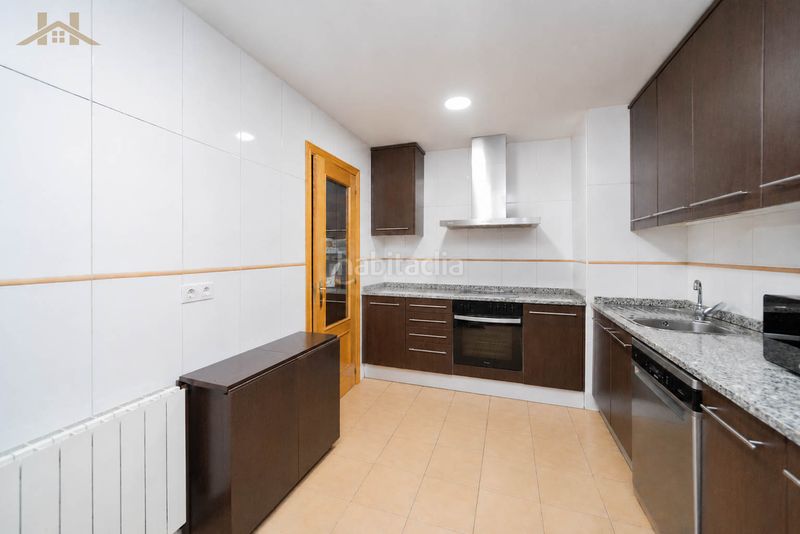 Foto 0f9860f9-cac4-4388-8534-e34c15962c33. Casa adossada amb calefacció aparcament piscina a Getafe