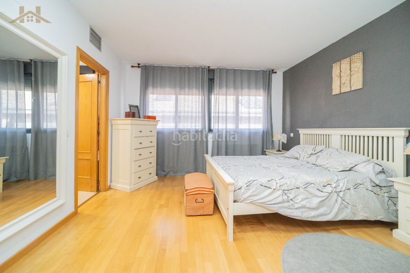 Foto ce513faf-c30c-4bd0-be7f-5aeaa7acbb92. Casa adossada amb calefacció aparcament piscina a Getafe